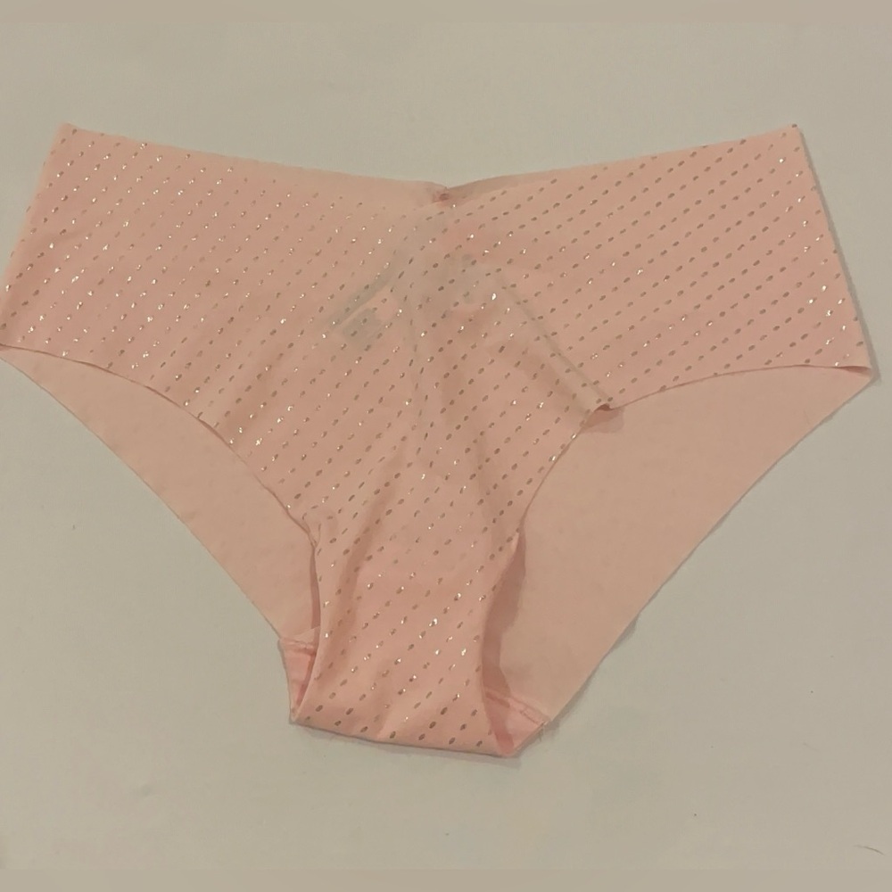 NEW WTH TAGS VICTORIA’S SECRET SIZE L LIGHTWEIGHT AND SUPPER STRETCHY PINK PANTY
